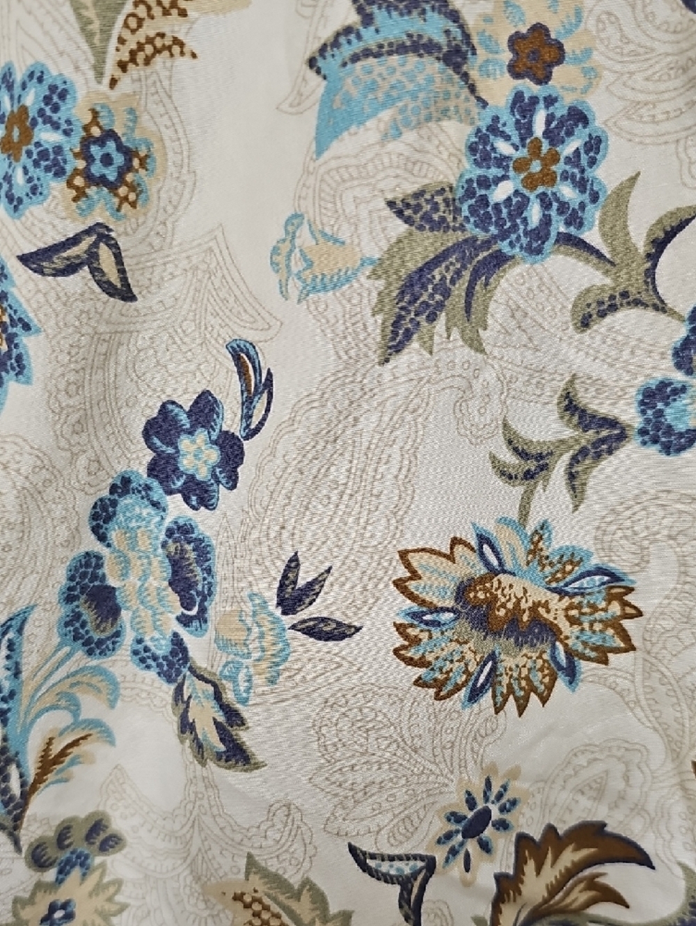 EUC Cabin Creek Cream Long-Sleeve Button-Up with Blue Brown Floral Print Sz L - Picture 3 of 7